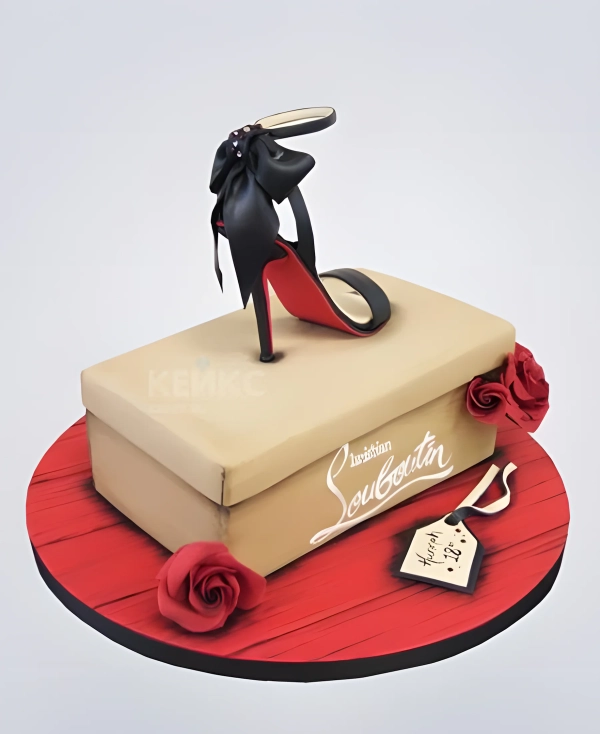 Торт черная туфелька на коробке Фото