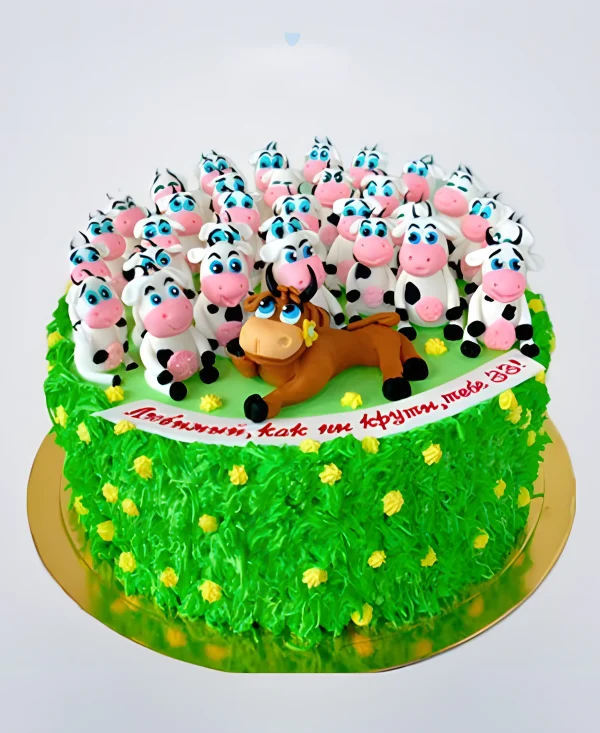 Яркий зеленый торт 33 коровы с теленком Фото