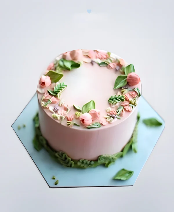 Нежно-розовый бенто торт с цветами Фото