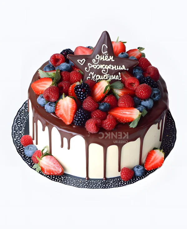 Торт с ягодами и шоколадной глазурью Фото