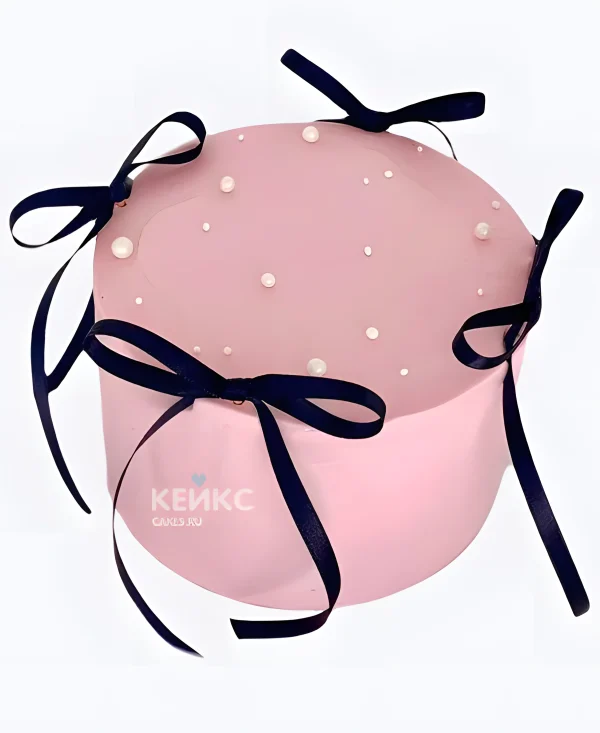 Розовый торт девочке с черными бантиками и бусинами Фото