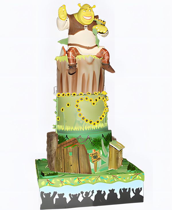 Трехъярусный торт с фигрукой Шрека Фото