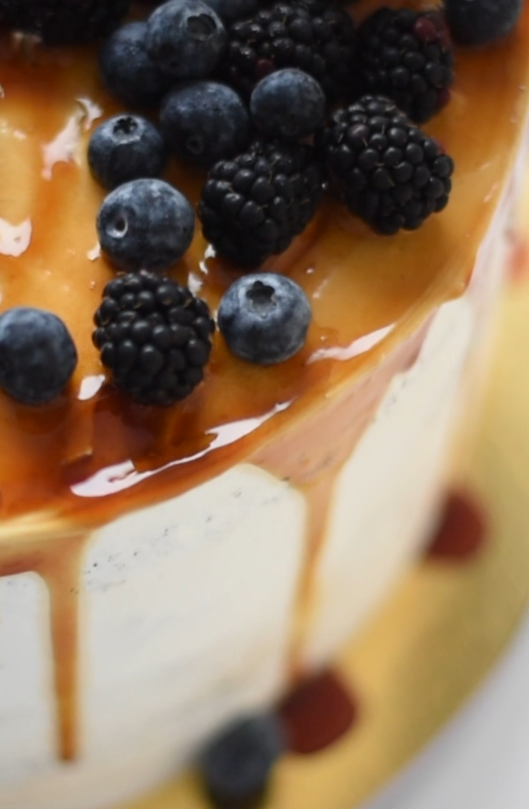 Видео торт без мастики с карамелью