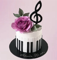 Торты в виде рояля