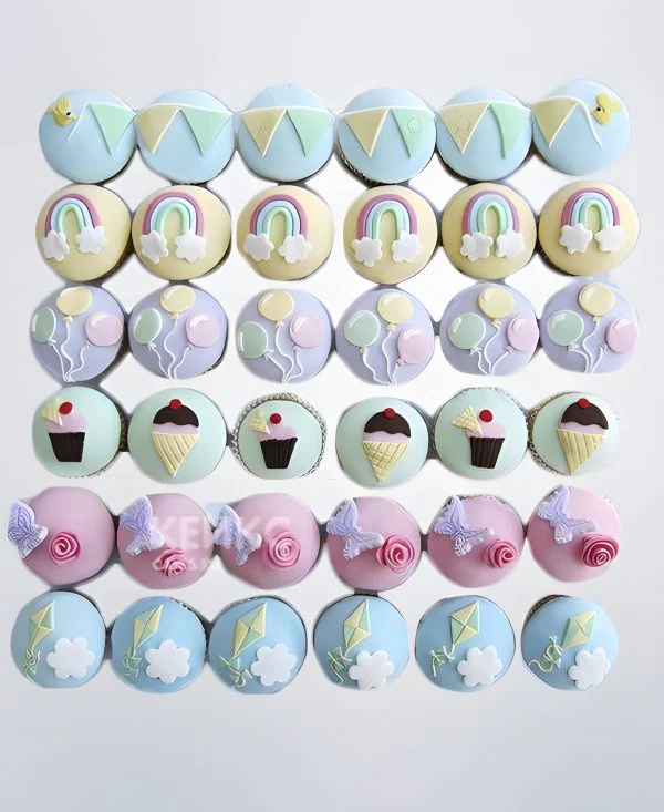 Капкейки девочке с разными интересными рисунками Фото