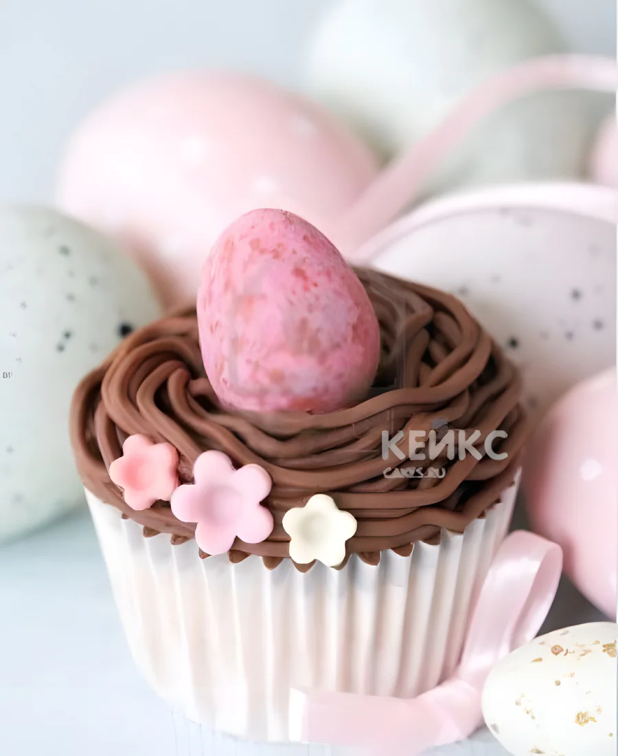 Капкейки на пасху с яичком Капкейки на пасху с яичком Фото