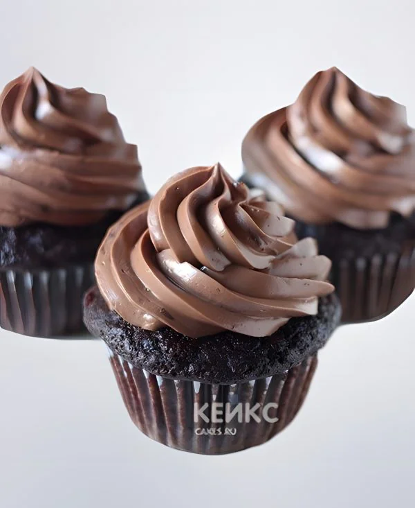 Вкусные шоколадные капкейки с кремом Фото