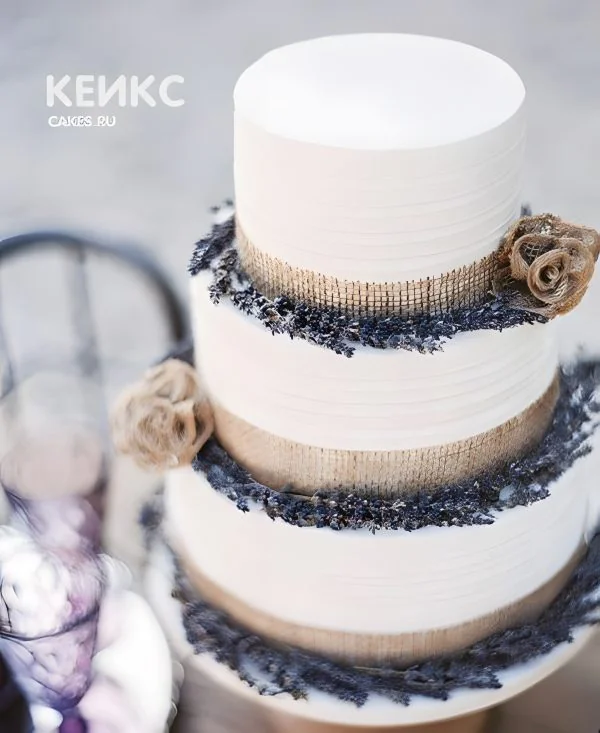 Свадебный торт прованс с мешковиной Свадебный торт прованс с мешковиной Фото