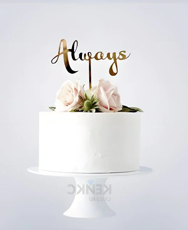 Белый свадебный торт одноярусный с живыми цветами Фото