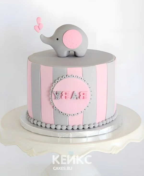 Детский торт со слоником на годик девочке Детский торт со слоником на годик девочке Фото