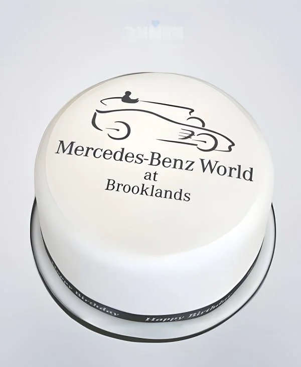 Торт из мастики с логотипом Мерседес Торт из мастики с логотипом Мерседес Фото