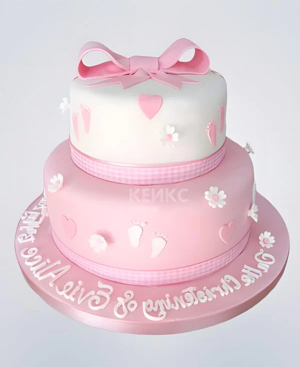 Нежный бело-розовый торт с бантом и сердечками Нежный бело-розовый торт с бантом и сердечками Фото