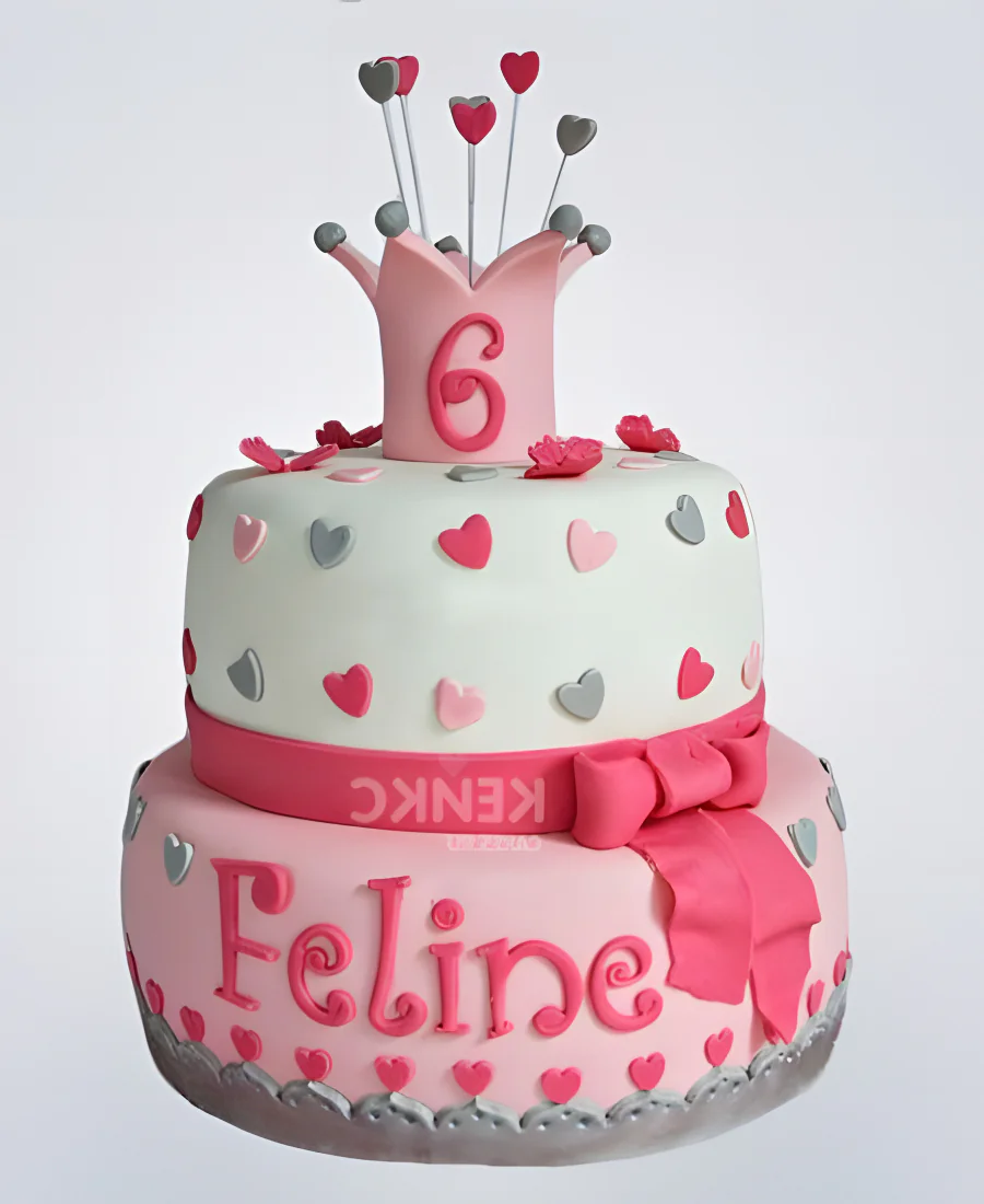 Милый торт с сердечками и короной Фото