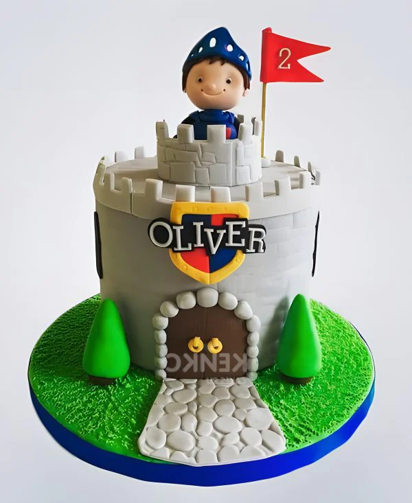 Торт в виде крепости с рыцарем Фото