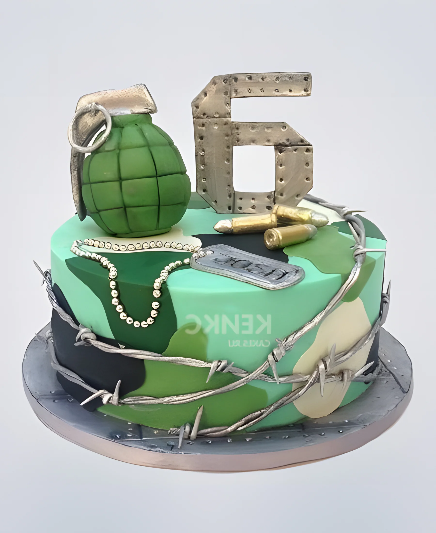 Стильный торт с проволокой и гранатой Фото