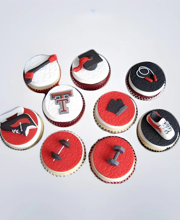 Капкейки спорт с инвентарем для тренировок Фото