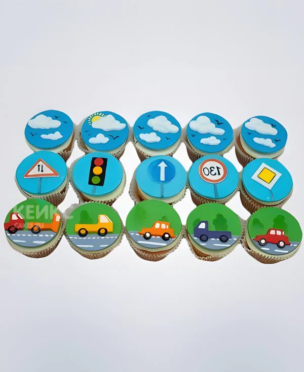 Пирожные на годик мальчику Фото