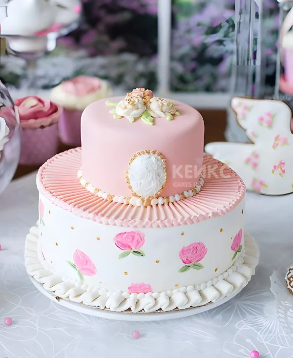 Свадебный Торт в стиле Шебби Шик необычной формы Свадебный Торт в стиле Шебби Шик необычной формы Фото