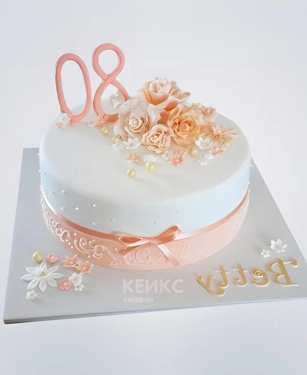 Торт бабушке с розами из мастики и цифрой Торт бабушке с розами из мастики и цифрой Фото