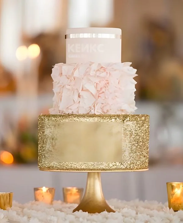 Дорогой торт Барокко с золотом Дорогой торт Барокко с золотом Фото