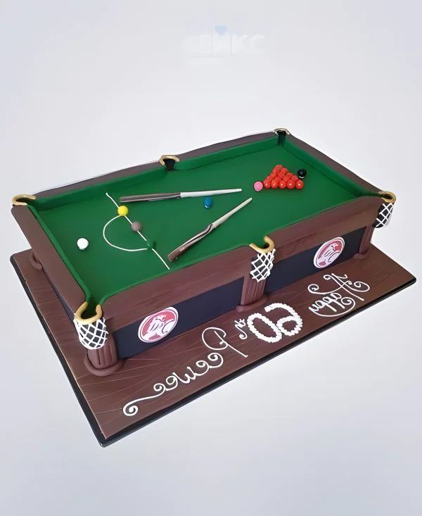 Торт бильярд в виде стола с киями и шарами Фото