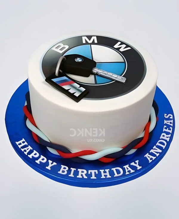 Торт на день рождения с эмблемой BMW Фото