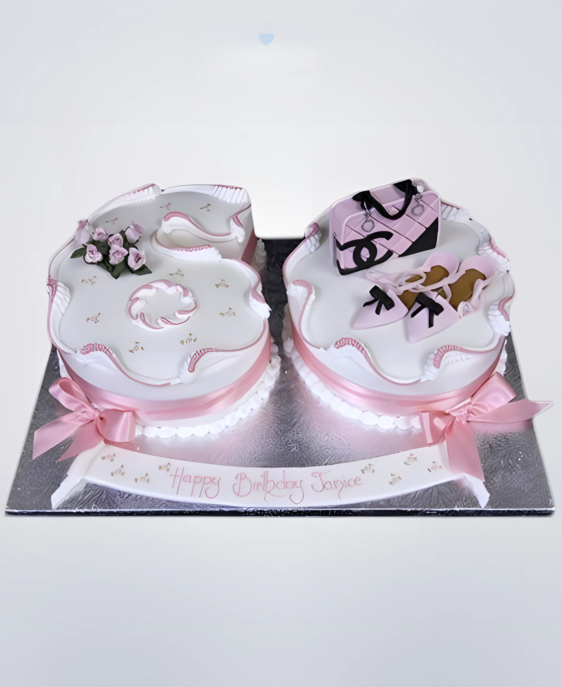 Торт цифра в стиле шанель Фото