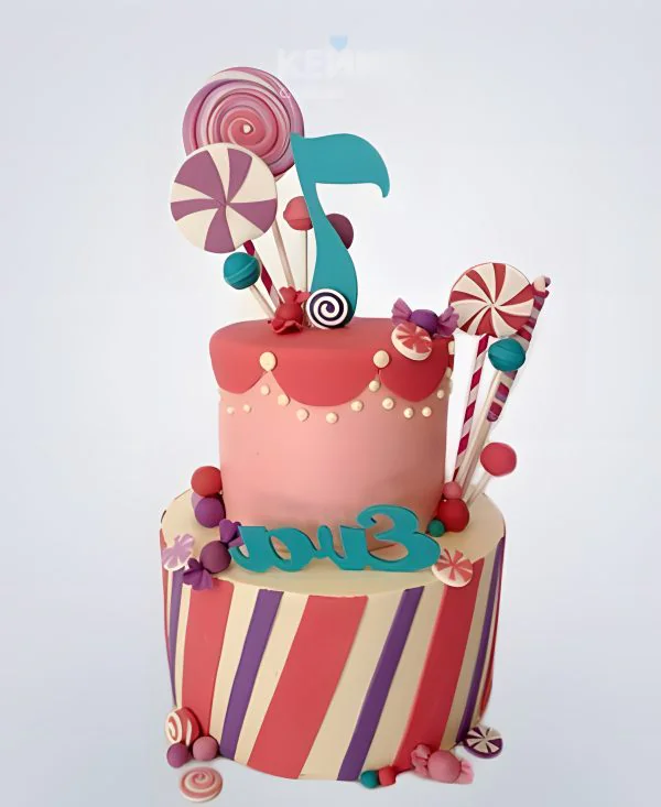 Торт со сладостями на день рождения девочки 7 лет Фото