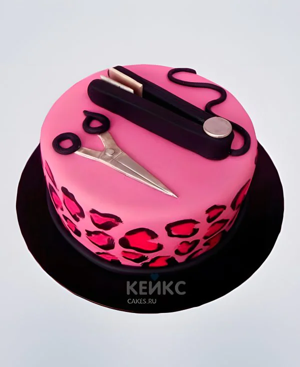 Розовый торт для парикмахера из мастики Фото