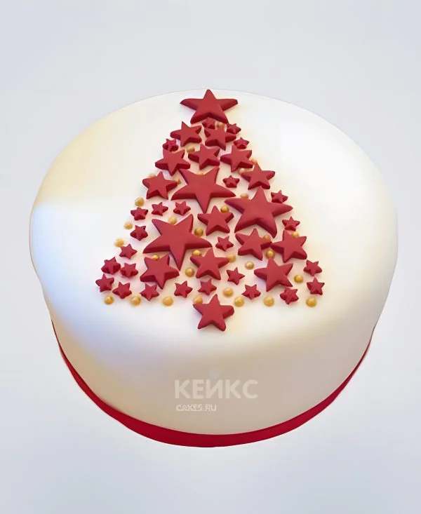 Белый торт с ёлочкой на Новый Год Фото