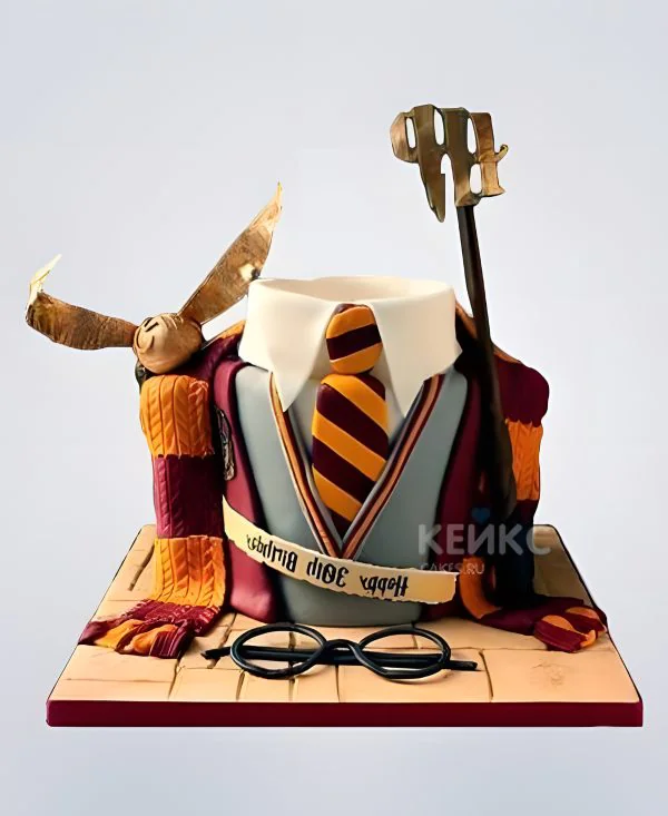 Торт Гарри Поттер с декором из комнаты Гарри Торт Гарри Поттер с декором из комнаты Гарри Фото