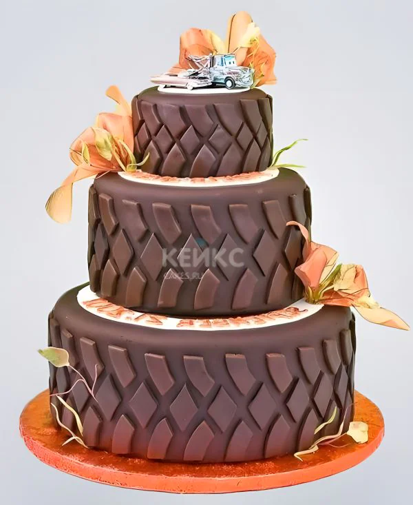 Трехъярусный торт колесо Фото