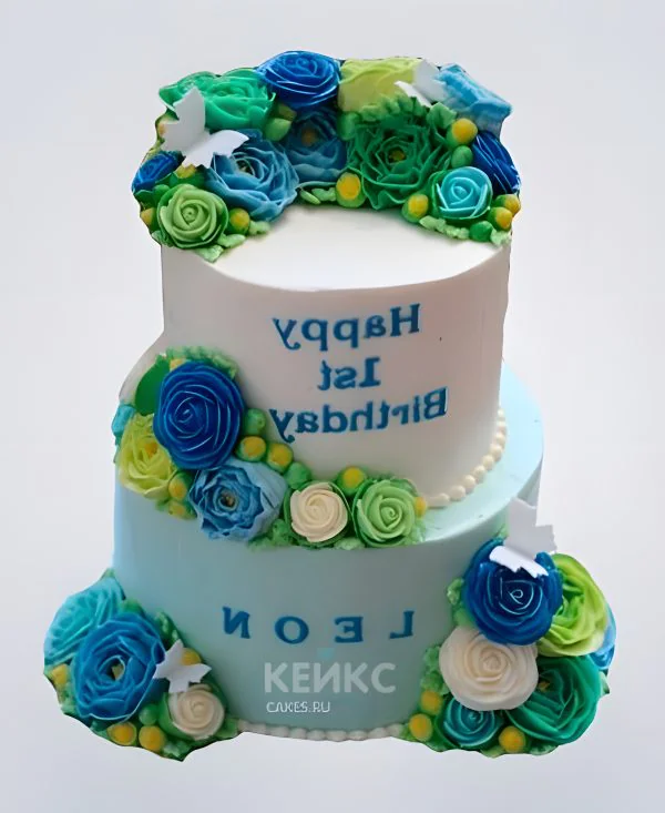 Бело-голубой цветочный торт в Корейском стиле Фото