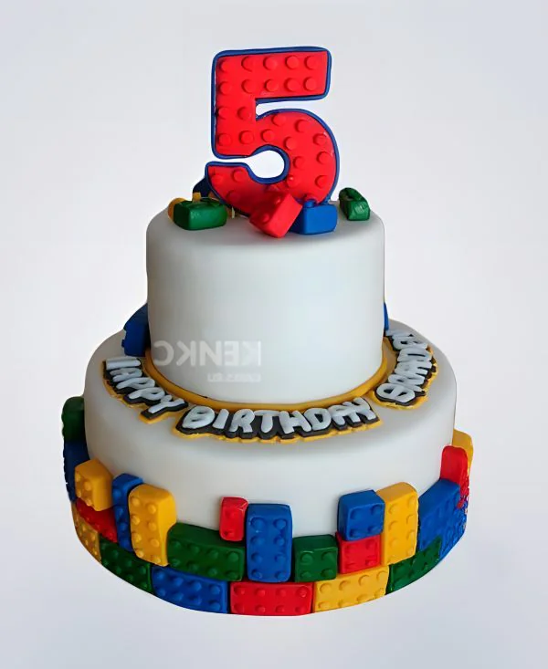 Двухъярусный торт с разноцветным конструктором Двухъярусный торт с разноцветным конструктором Фото