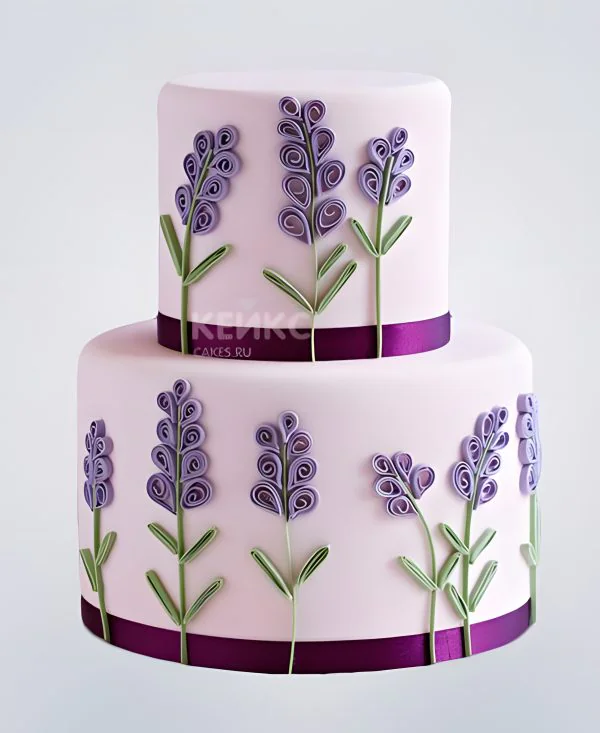 Красивый торт с милыми цветами в фиолетовых тонах Фото