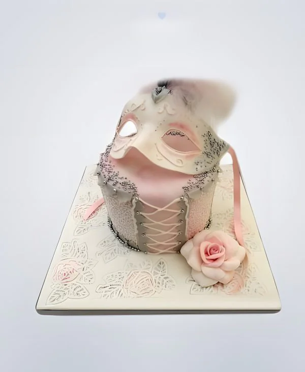 Торт женская маска с цветком Торт женская маска с цветком Фото