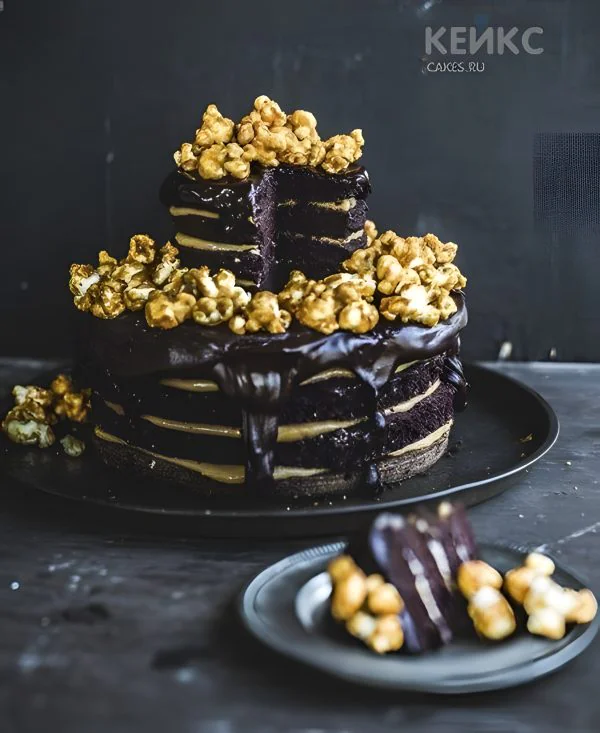 Торт на юбилей мужчине 55 лет с орехами Фото