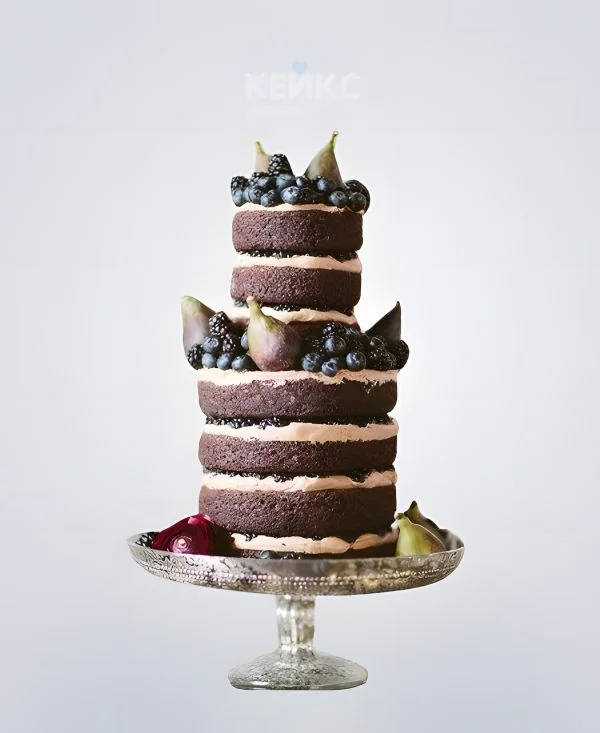 Двухъярусный торт с грушами и ягодами на юбилей мужчине Фото