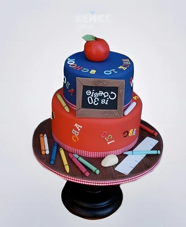 Красно-синий торт на 1 сентября с яблоком Фото