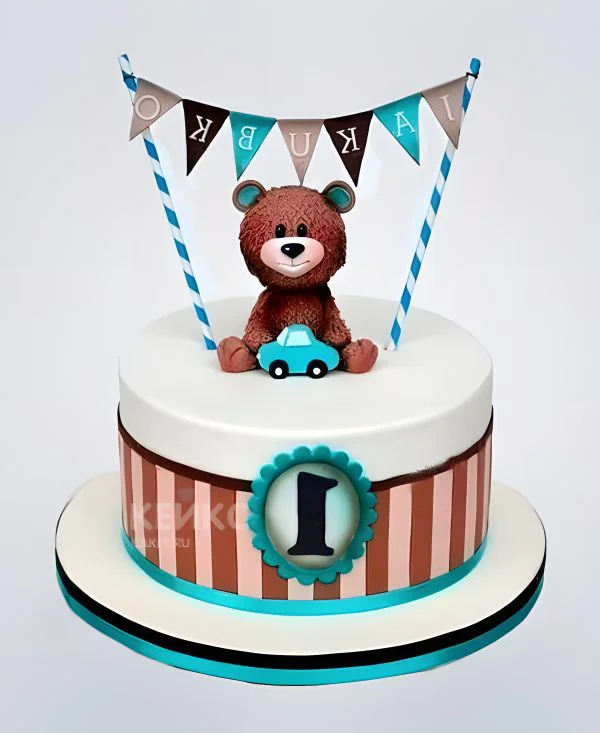 Торт на годик с мишкой и машинкой Торт на годик с мишкой и машинкой Фото