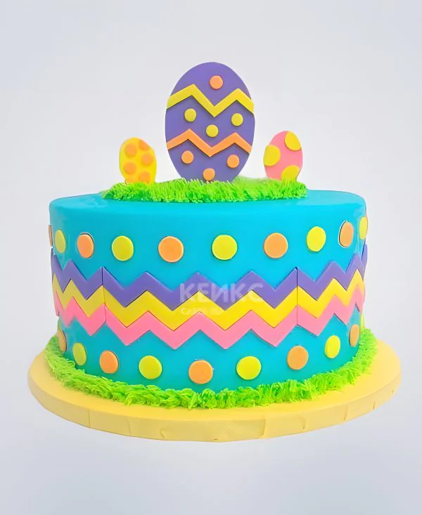 Пасхальный торт с яйцом Фото