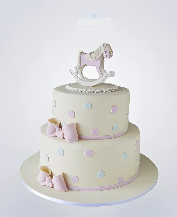 Торт в горошек с лошадкой и бантиками Фото