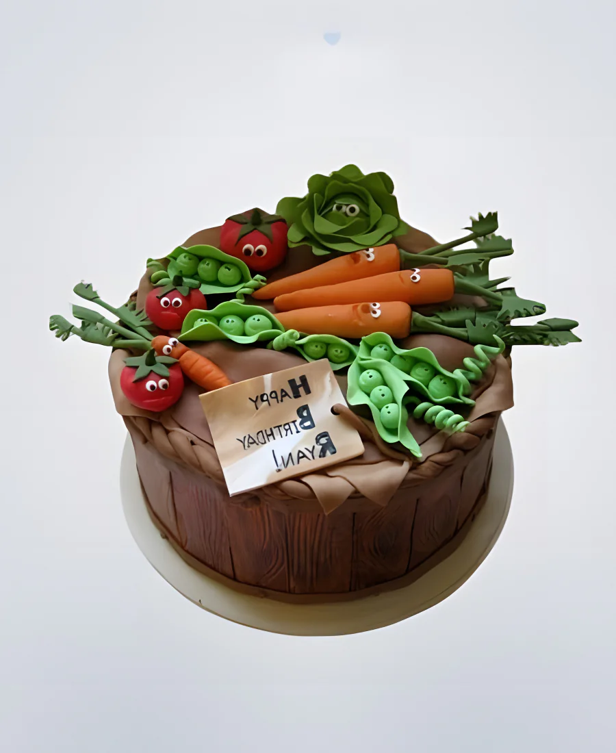 Торт огород с живыми овощами из мастики Торт огород с живыми овощами из мастики Фото