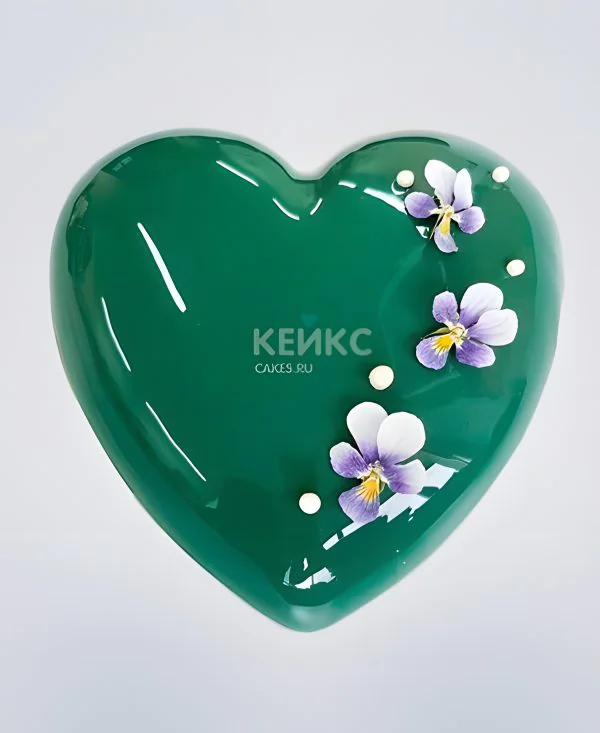 Торт в виде сердца с зеркальной зелёной глазурью Торт в виде сердца с зеркальной зелёной глазурью Фото