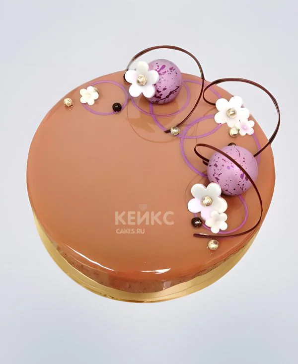 Торт с глазурью и цветочками Торт с глазурью и цветочками Фото