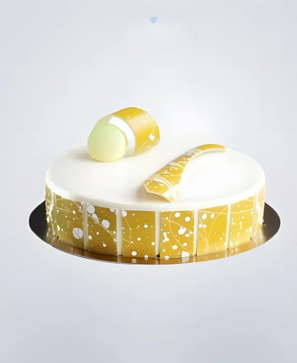 Желто-белый зеркальный торт Желто-белый зеркальный торт Фото