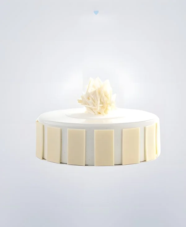 Белый зеркальный торт с бежевыми вставками Белый зеркальный торт с бежевыми вставками Фото