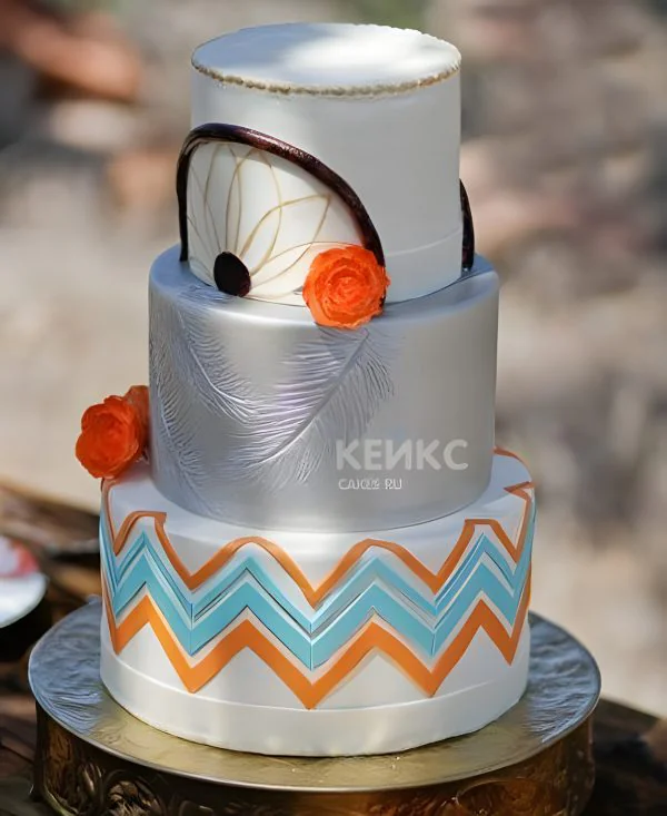 Свадебный торт в стиле бохо с оранжевыми цветами Фото