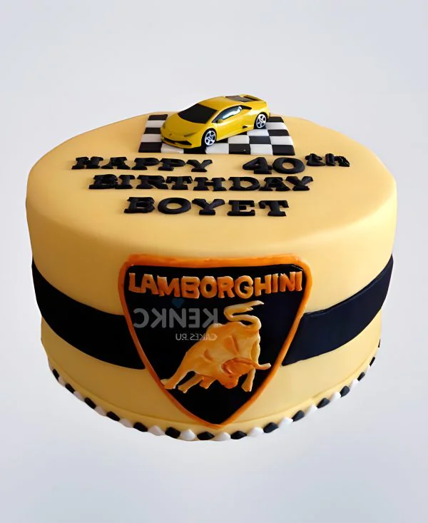 Стильный торт с желтой гоночной машиной Стильный торт с желтой гоночной машиной Фото