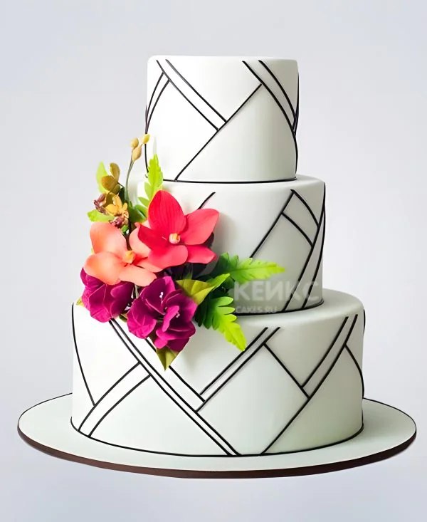 Торт в строгом стиле с цветами из мастики Торт в строгом стиле с цветами из мастики Фото